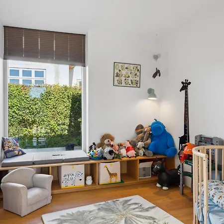 2 Bedroom Awesome In *