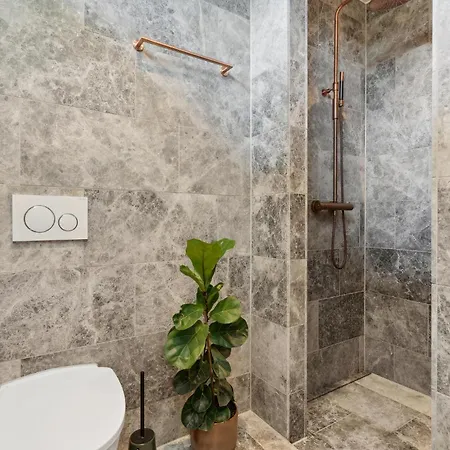 2 Bedroom Awesome In