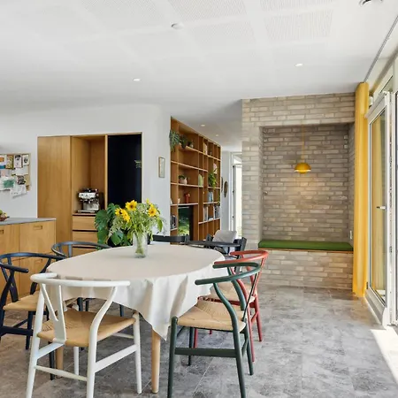 2 Bedroom Awesome In