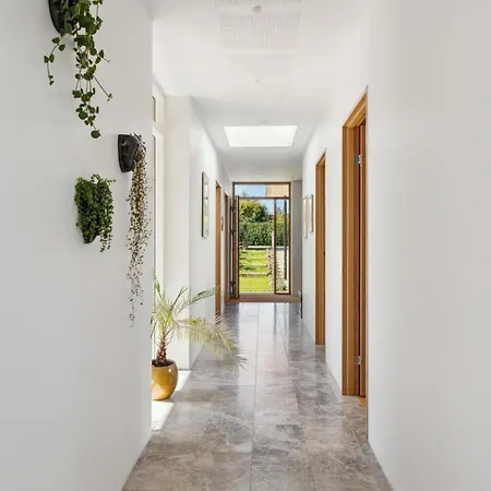 2 Bedroom Awesome In *
